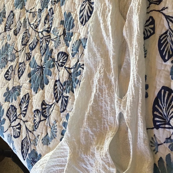 NWOT Ali Miles Cut Out Sleeve Top - Picture 4 of 6